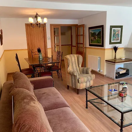 L07 - Torres De Vallibierna Casa - Villmor Holiday home